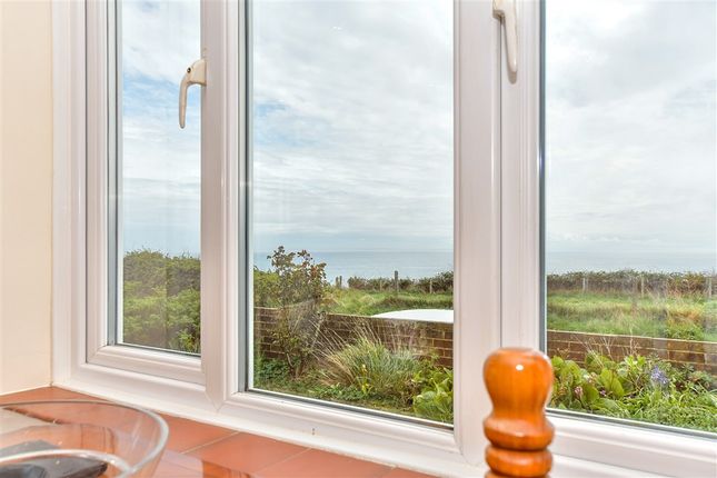 Capel-Le-Ferne, Folkestone photo 4