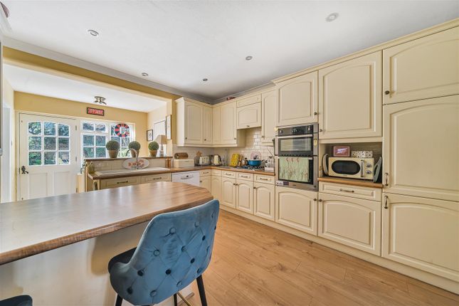 8, Bradgate Road, Bedford photo 2