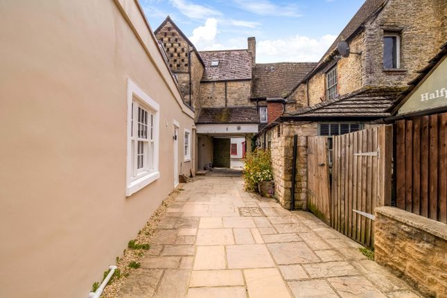 Terraced house for sale in High Street, Lechlade, Gloucestershire