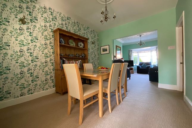 400 Scalby Road, Scarborough photo 4