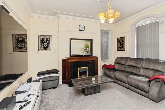 38, Tennyson Road, Bradford photo 4