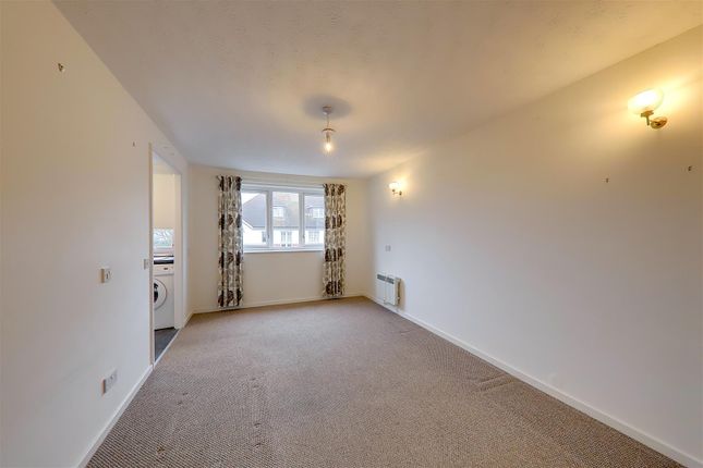 Flat for sale in Salvington Road, Worthing