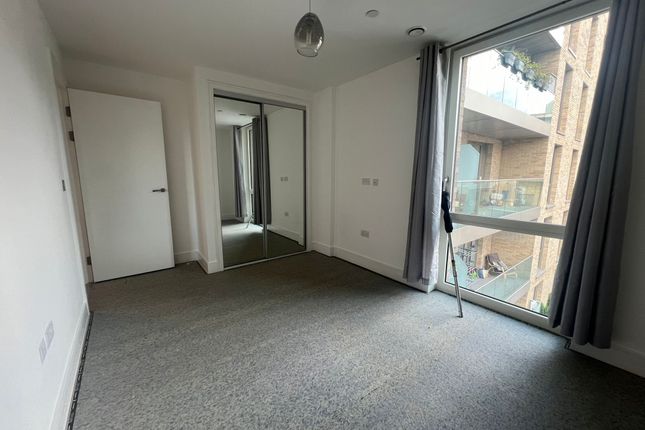 Flat 18 Yardley Court, 1, Garnet Place, Yiewsley, West Drayton photo 4