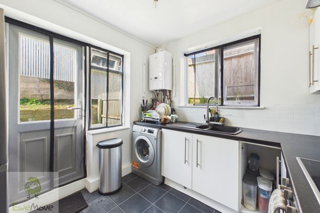 FLAT 5, ELAINE COURT, ROCHESTER photo 4