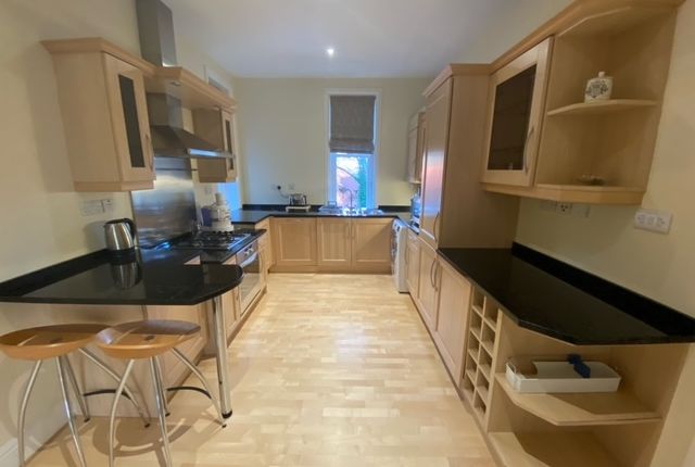 Flat 4, Newcastle upon Tyne photo 2