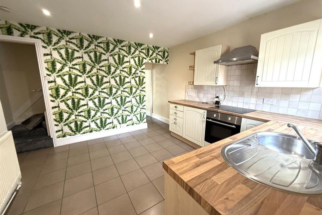 39, Station Road, Rugeley photo 4