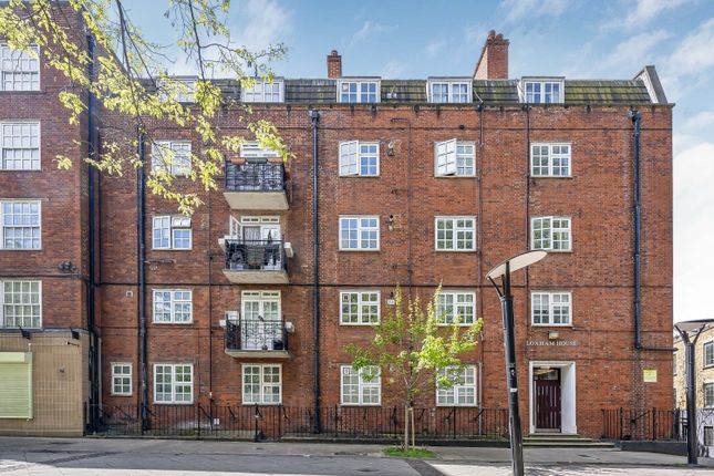 Flat to rent in Loxham Street, London