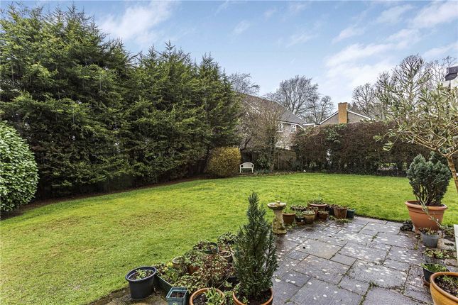 Country house for sale in Holywell Road, Studham, Dunstable, Bedfordshire