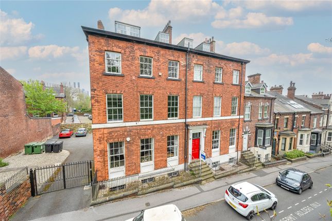 Thumbnail Flat for sale in Flat 10, Hanover Square, Leeds, West Yorkshire