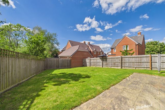 6 Lear Lane, Aylesbury photo 3