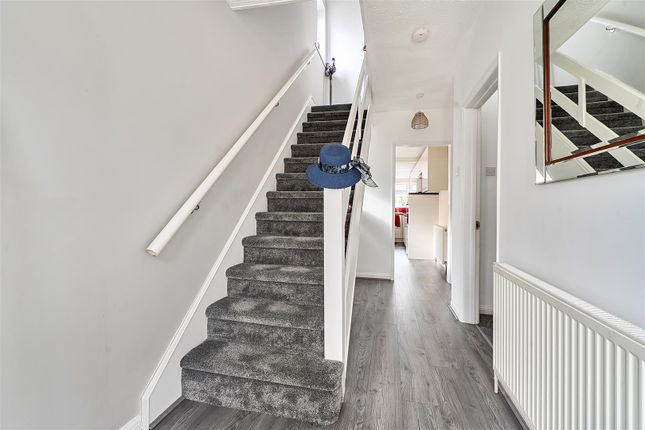 Four Acre Avenue, Bristol photo 3