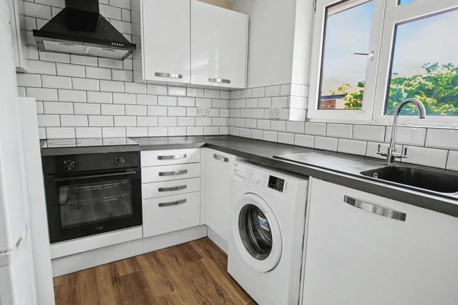 16, Alton Close, Bexley photo 4