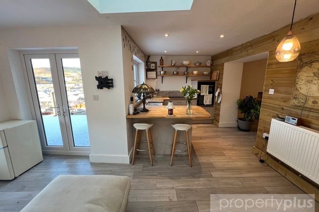 4, Trip Terrace, Rhondda Cynon Taff photo 5