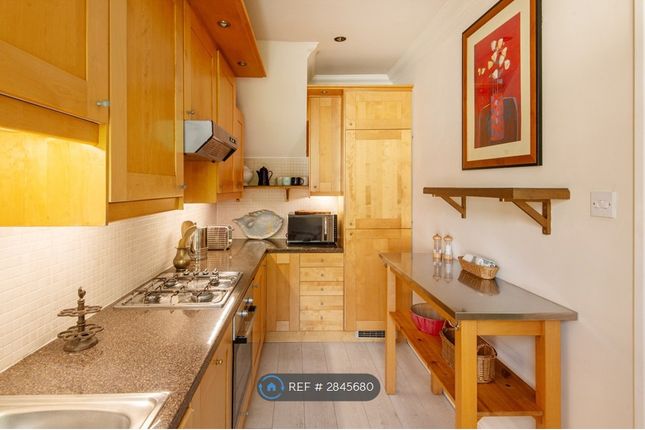 Flat D, Buckingham Road, Brighton photo 2