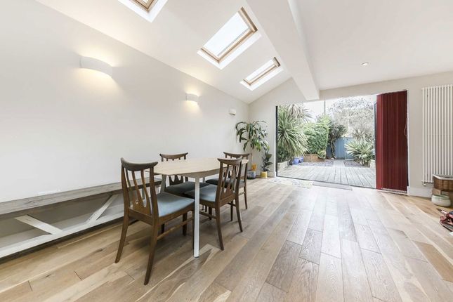 39, Wick Road, Teddington photo 4