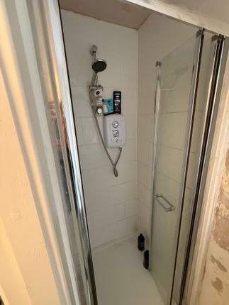 Flat 3, 4, Brook Road, Stockport photo 4