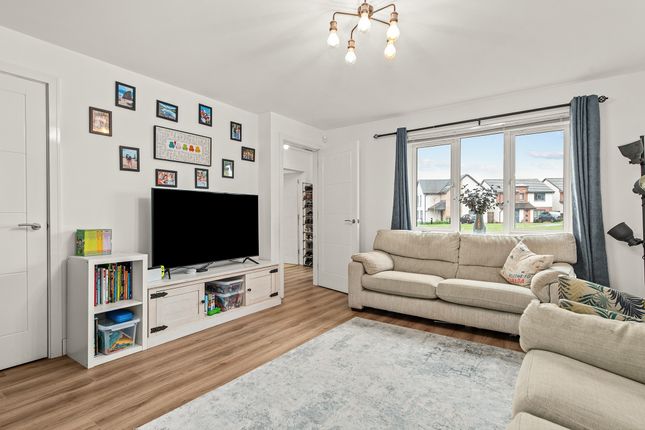 12, Rosebank Avenue, Dunipace photo 2
