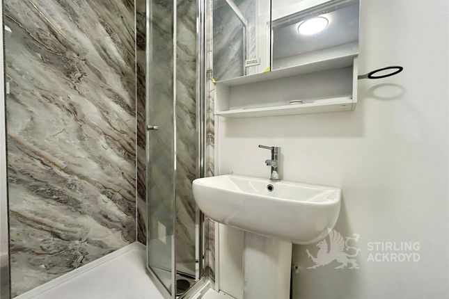 Room 3, 4, Cobbett Road, Surrey photo 2
