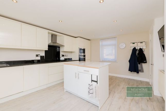 72, Bradford Road, Wakefield photo 4