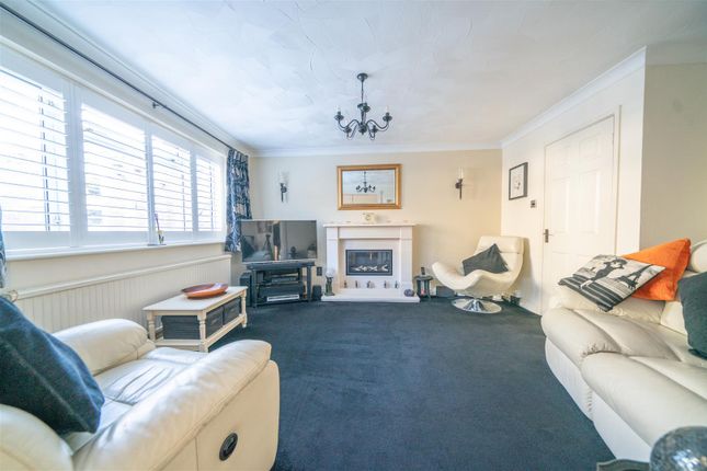 7, Horyford Close, Weymouth photo 2