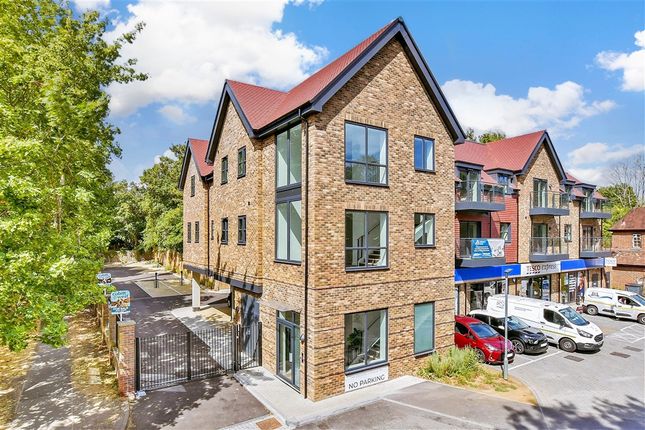 1-bed flat on Outwood Lane, Chipstead, £320,000