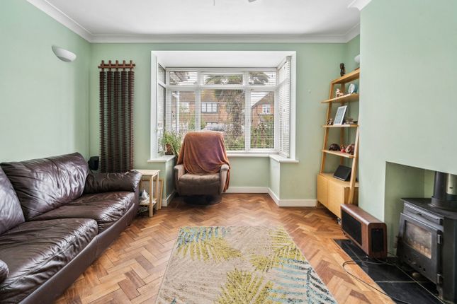 26, Coopers Row, Iver photo 3