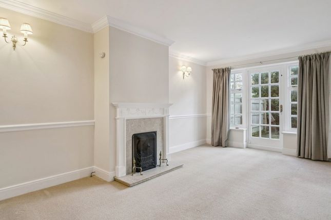 19, The Chyne, Buckinghamshire photo 3