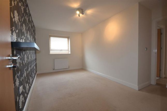 28 Serenity Court, Evelyn Walk, Greenhithe photo 4
