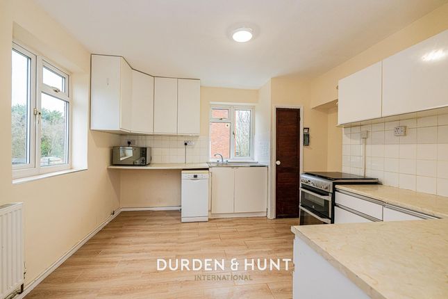 117 Pyrles Lane, Loughton photo 4