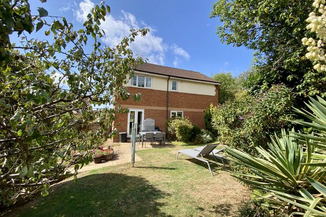 1, Milton Close, Exmouth photo 3