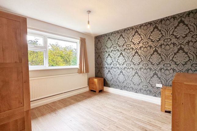 16 Weller Close, Stockport photo 4