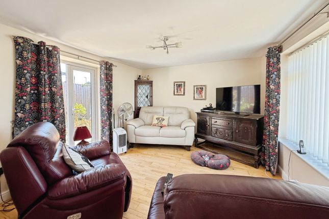 41, Melbourne Drive, Stonehouse photo 4