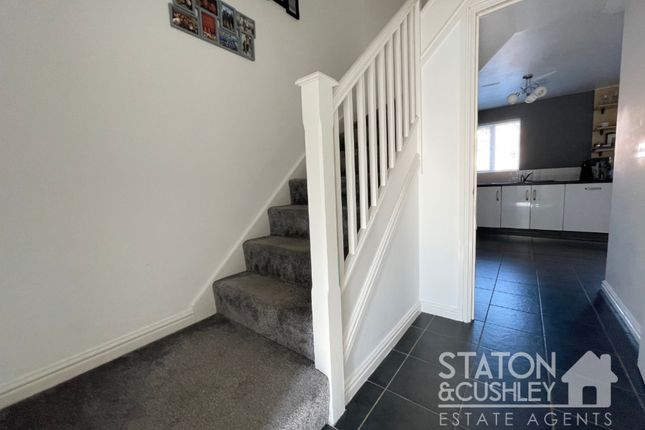 7, White Rose Avenue, Mansfield photo 4