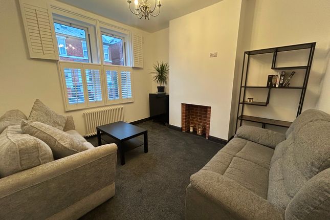 Room 3, 8 Breedon Hill Road, Derby photo 2