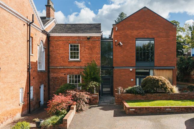 4-bed flat on 84 Porter Brook View, Sheffield, £795,000