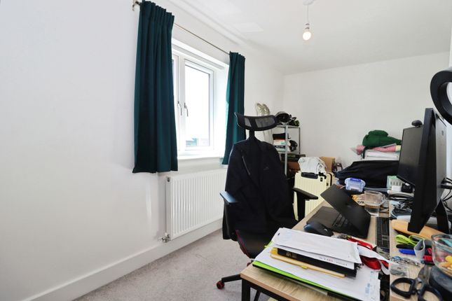 26, Aspen Drive, Gloucestershire photo 4