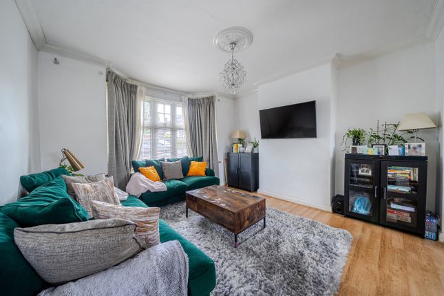34, Abergeldie Road, London photo 2