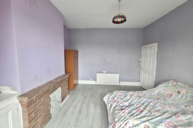 24 Hudson Road, Sunderland photo 4