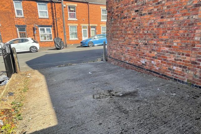 47, Victoria Street, Grantham photo 2