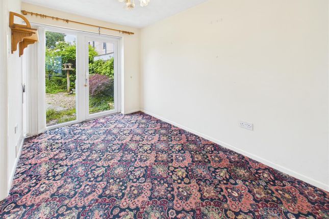6, Bodriggy Court,, Hayle photo 3