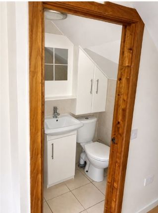 101, Middleham Road, Greater London photo 5