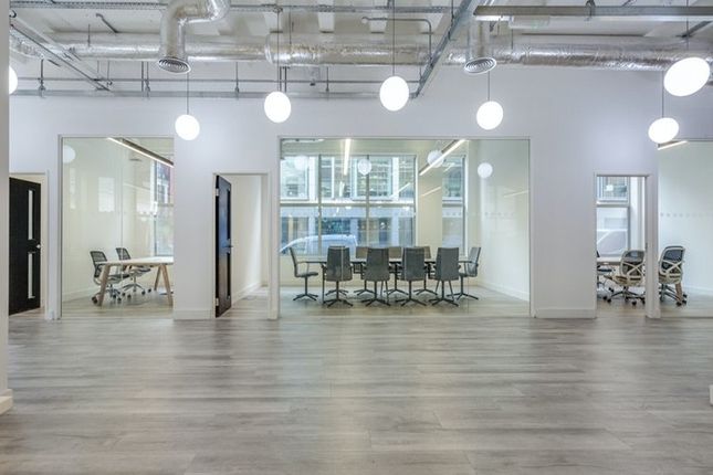 Office to let in Worship Street, London