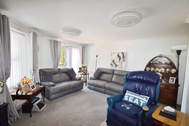 Flat 16, Greenacres Asheldon Road, Wellswood Torquay Devon, Devon photo 2