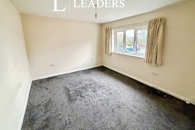 Regent Court, Swadlincote photo 3