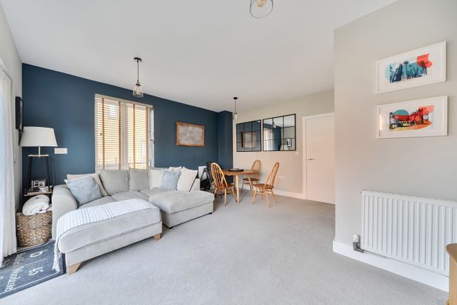 45, Woodcote Green, Berkshire photo 2