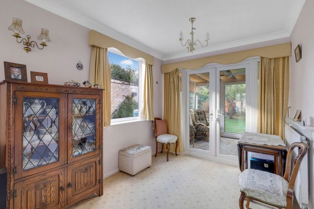 2 Adbolton Grove, Nottingham photo 3