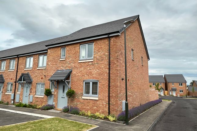 End terrace house for sale in The Hardy, Severnbank, Newnham On Severn