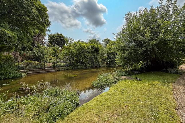 2-bed bungalow on 38, The Beeches, St. Albans, £350,000