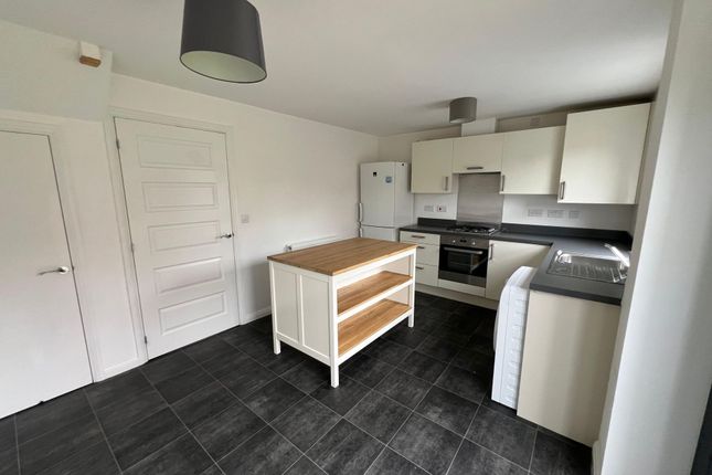 30 Wisbech Close, Runcorn photo 4
