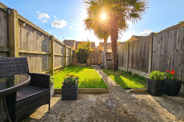 8, Clifton Lawn, Ramsgate photo 3